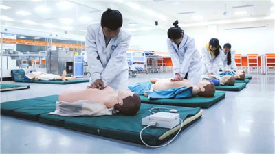 重庆市医药卫生学校毕业是什么文凭