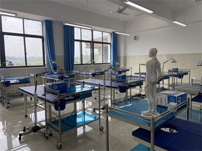 重庆市渝西卫生学校实训设备怎么样