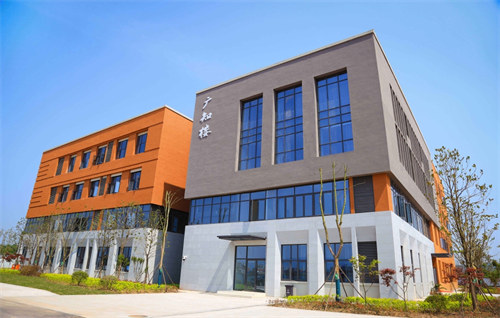 重庆工业学校校园环境怎么样？