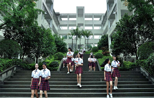 重庆市女子职业高级中学校园环境怎么样?