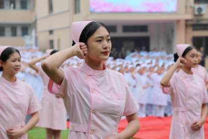 重庆市工商学校护理专业毕业生的就业前景
