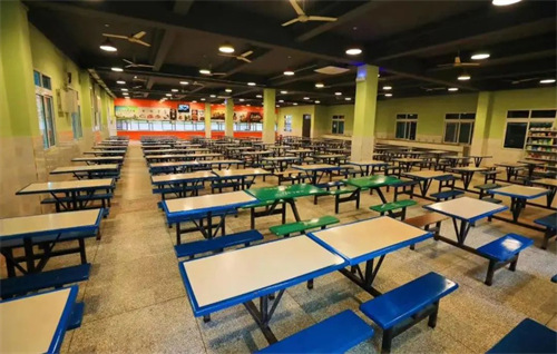重庆市南丁卫生职业学校校园环境怎么样?好不好