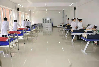 重庆市医药卫生学校是公办学校吗?