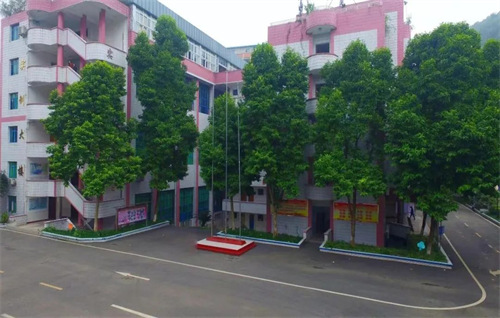 重庆市南丁卫生职业学校校园环境怎么样?好不好