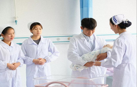 重庆市卫生技工学校是中专还是大专?