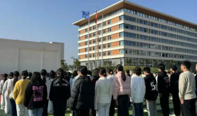 重庆市永川民进学校 25 级新生军训总结大会圆满落幕