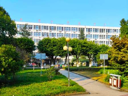 重庆市綦江职业技术学校2025年报名条件、招生要求、招生对象详解