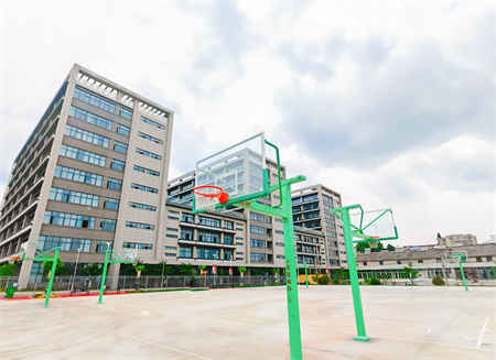 2025年重庆市交通职业学校入学需要哪些资料？