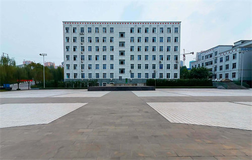 重庆工商学校校园环境怎么样