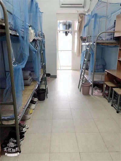 重庆人文艺术学校