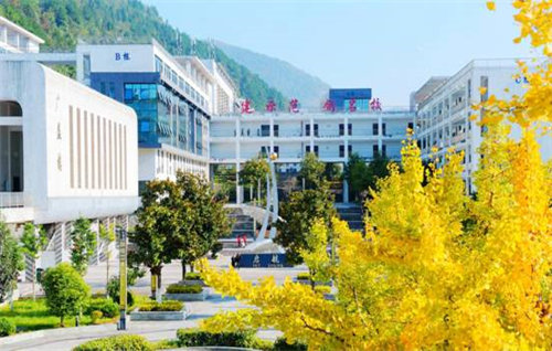 巫溪县职业教育中心宿舍条件全揭秘:舒适宜居,温馨如家