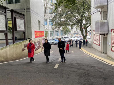 市区教委领导莅临重庆光华女子职业中等专业学校考察调研