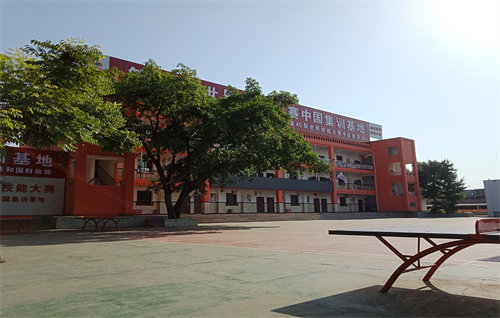 重庆市卫生高级技工学校学费一年是多少