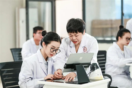 2025年重庆市公共卫生学校官网