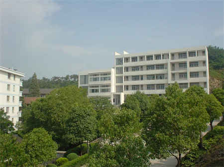 2025年重庆市万州电子信息工程学校入学所需资料