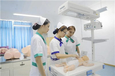 重庆市护士学校是在主城区的吗?