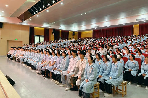 重庆市渝西卫生学校举行2023年高职对口升学考前冲刺誓师大会