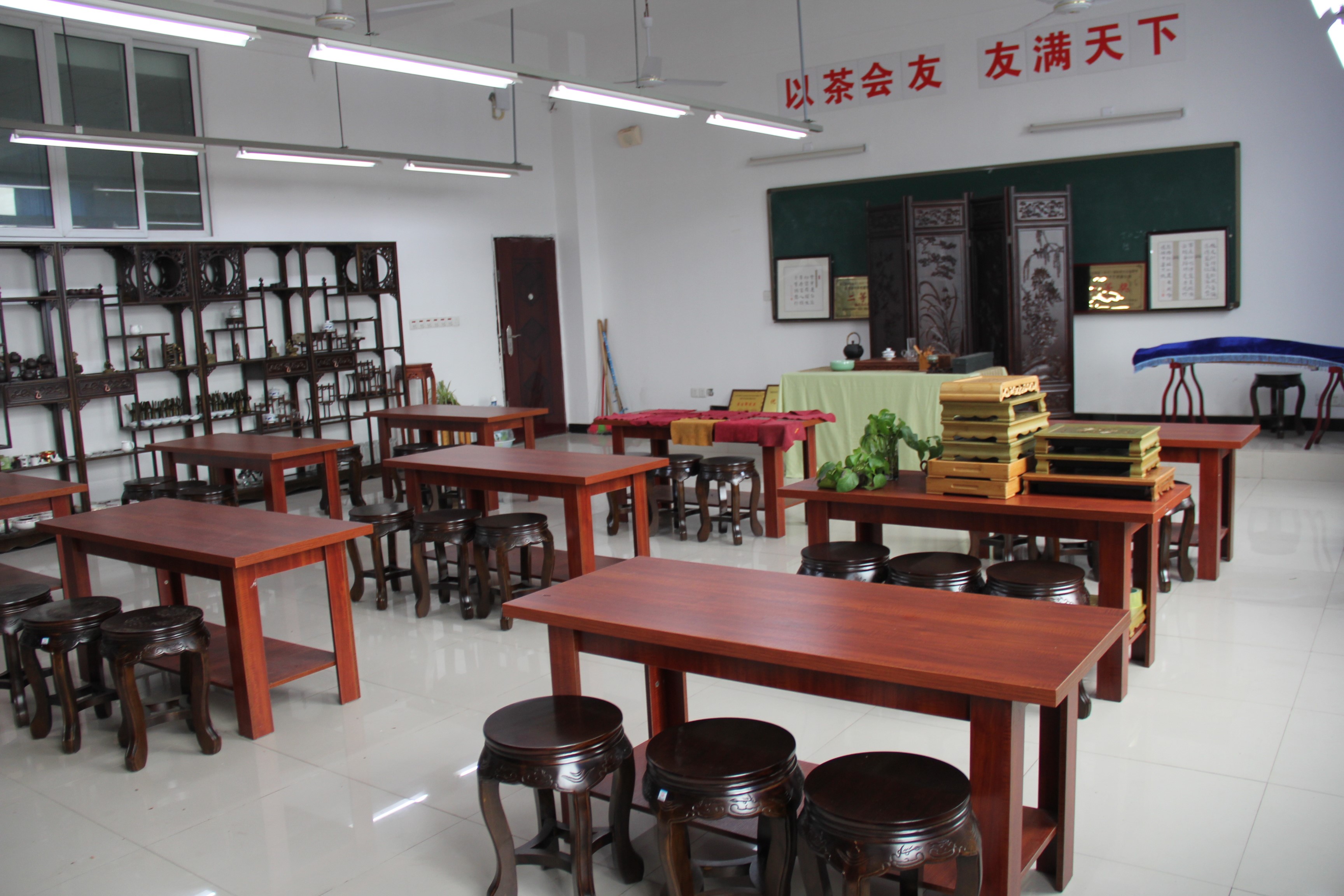 重庆市经贸中等专业学校茶叶生产与加工专业介绍