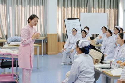 2025年重庆市护士学校入学需要哪些资料?