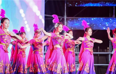 重庆知行卫生学校是不是私立的学校