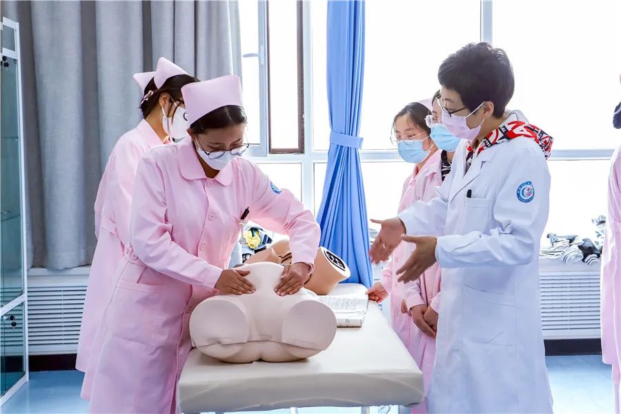 重庆市医药科技学校：医药教育的璀璨明珠与卓越优势