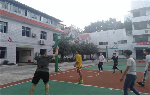 重庆市万州现代信息工程学校学校环境四